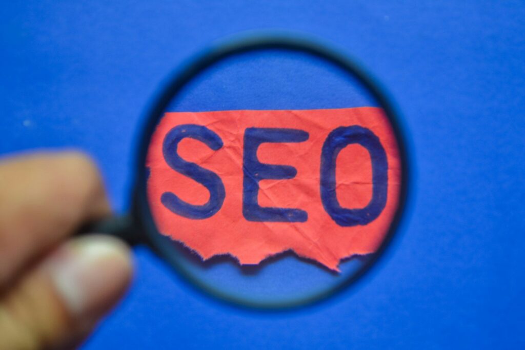 SEO on a magnifying glass